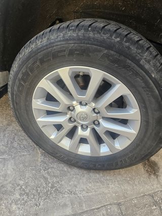 Neumáticos Bridgestone Dueler para Toyota Land Cru