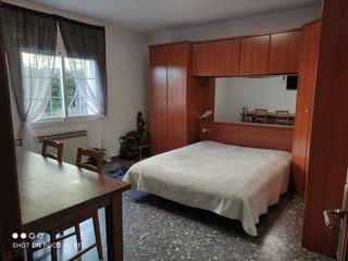 Habitación doble estudio en alquiler