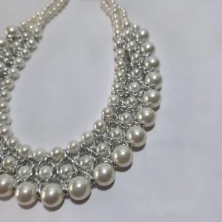 Collana vintage con elementi simil perle