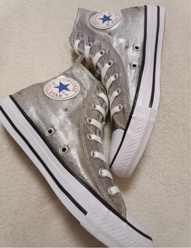 Converse Chuck Taylor Prateadas - Tamanho 38