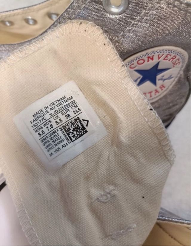 Converse Chuck Taylor Prateadas - Tamanho 38