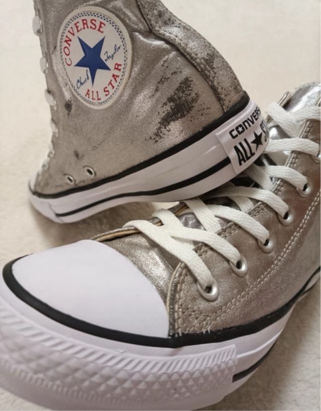 Converse Chuck Taylor Prateadas - Tamanho 38