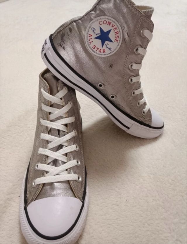 Converse Chuck Taylor Prateadas - Tamanho 38