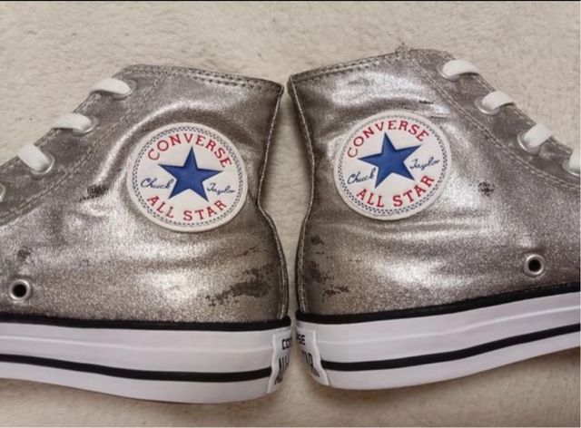 Converse Chuck Taylor Prateadas - Tamanho 38