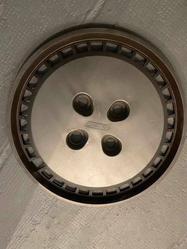 Tapacubos Fiat panda 141