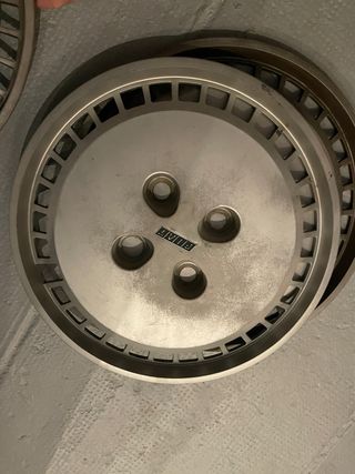 Tapacubos Fiat panda 141