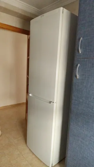 Se regala 
Nevera grande blanca
