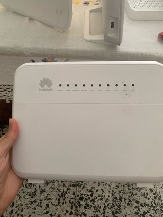 Router WiFi Huawei (sin cable)