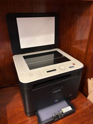 Impresora Samsung CLX-3185 Multifunción Color