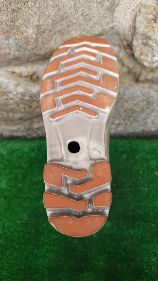 Maceta Bota Alta Porcelana Beige.