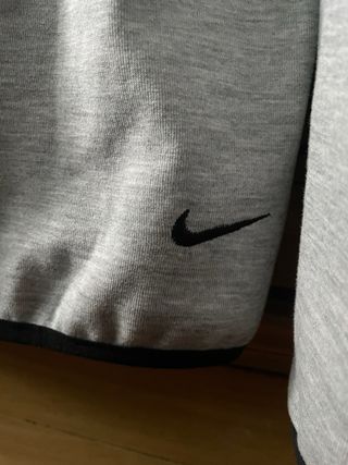 Nike Tech Fleece Gris