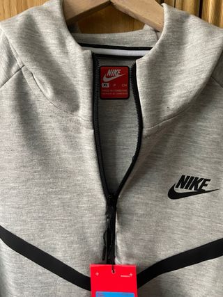 Nike Tech Fleece Gris