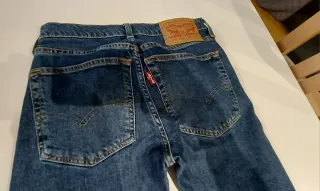 Pantalón Levis auténtico azul como nuevo