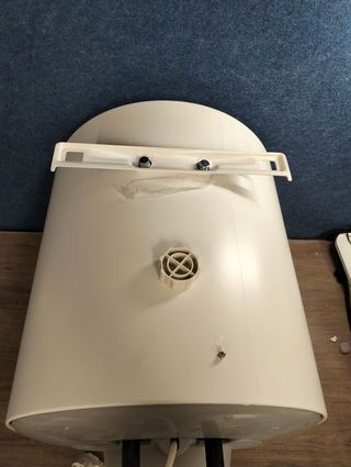 Calentador Comfee D50‑15EFG Termo eléctrico 50L