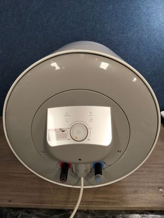 Calentador Comfee D50‑15EFG Termo eléctrico 50L
