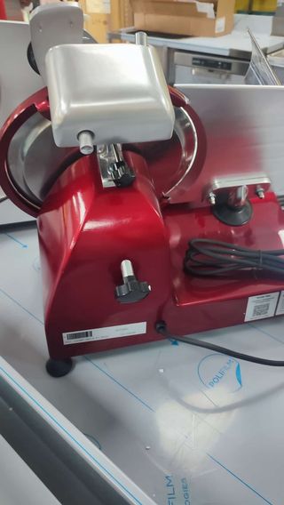 Cortadora de fiambre edenox cgsp250r nueva