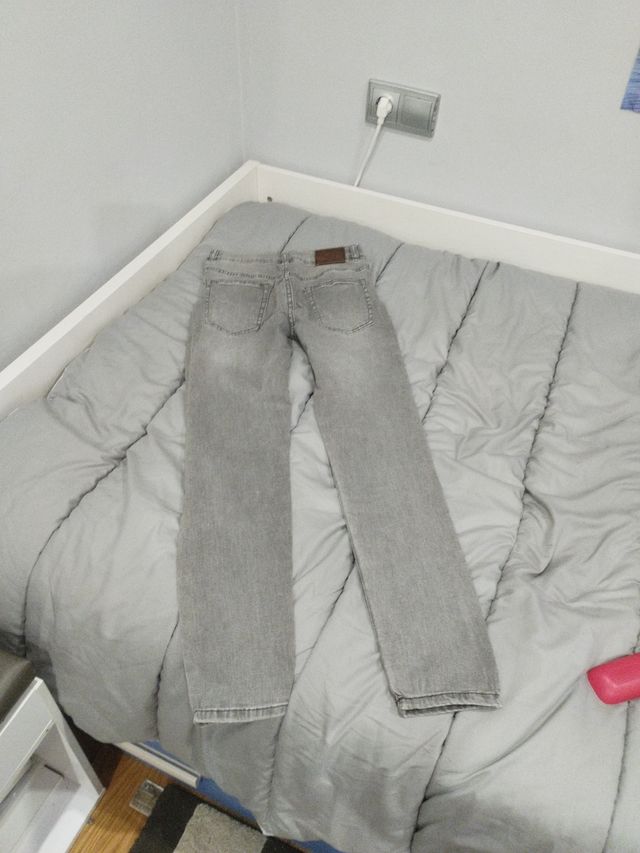 Pantalón vaquero gris Zara Talla 13-14