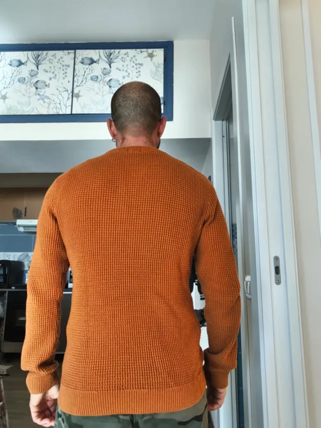 Maglione girocollo color ruggine
H&M