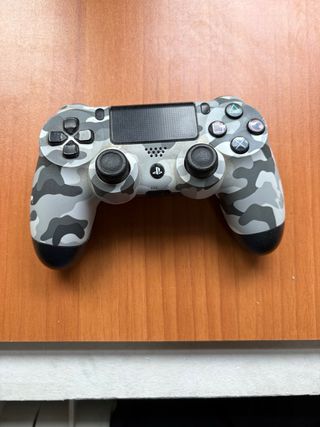 PS4 500GB + Mando