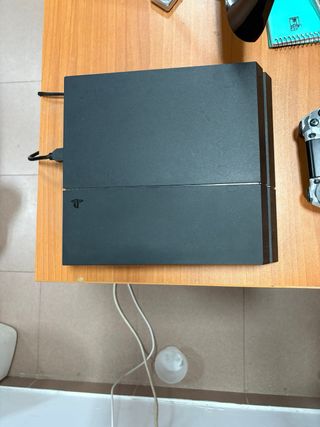 PS4 500GB + Mando