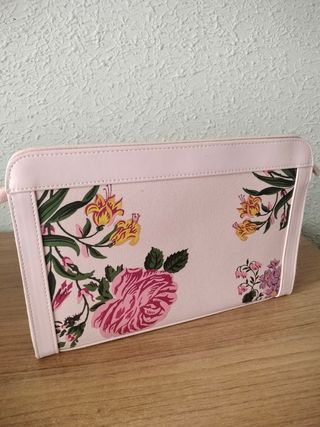 Neceser Carolina Herrera rosa floral