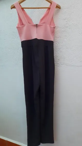 Mono elegante fiesta negro y rosa