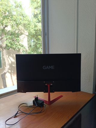 Monitor Gaming Negro y Rojo