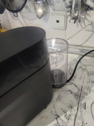 Cafetera Nespresso DeLonghi Vertuo POP Negra