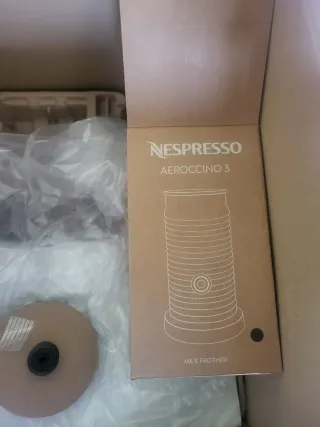 Cafetera Nespresso DeLonghi Vertuo POP Negra