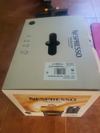 Cafetera Nespresso DeLonghi Vertuo POP Negra