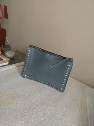 Pochette donna con borchie