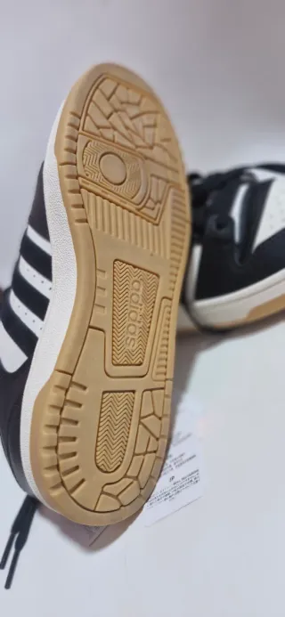 Adidas Zapatillas Negras y Blancas