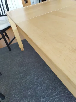 Mesa de comedor de madera extensible