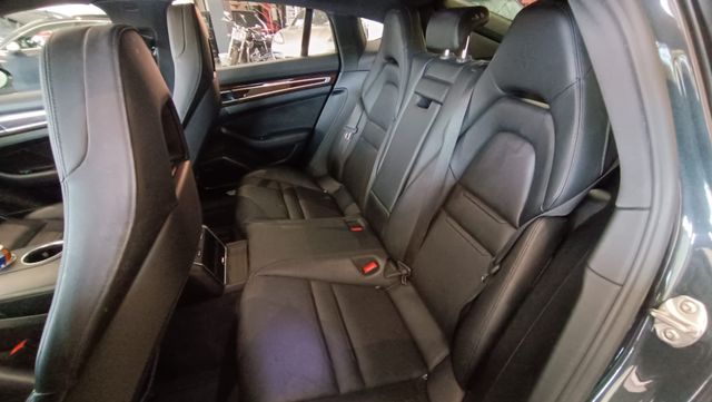 Porsche Panamera 4 EHYBRID