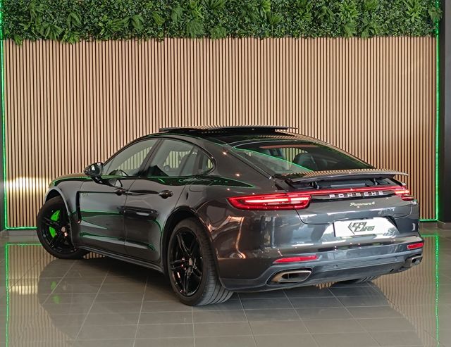 Porsche Panamera 4 EHYBRID