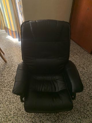Sillón cómodo piel negro para TV