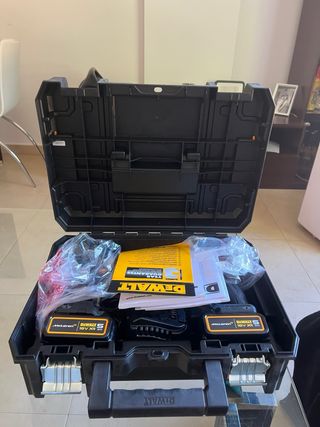 Dewalt DCK200MP2T Taladro Atornillador Impacto