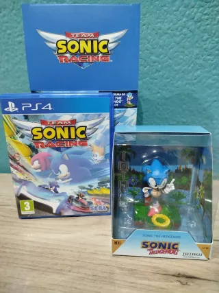 Juego PS4 Team Sonic Racing + Figura Totaku