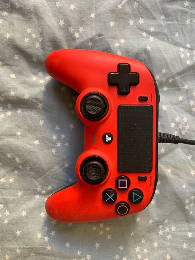 Mando PS4 Rojo Alámbrico
