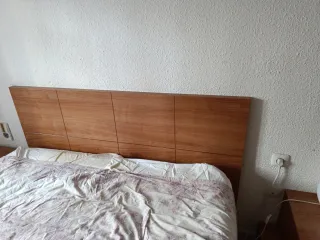 Por mudanza.Cabecero madera maciza cama matrimonio