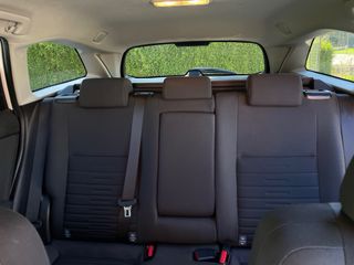 AURIS HYBRID TOURING SPORTS