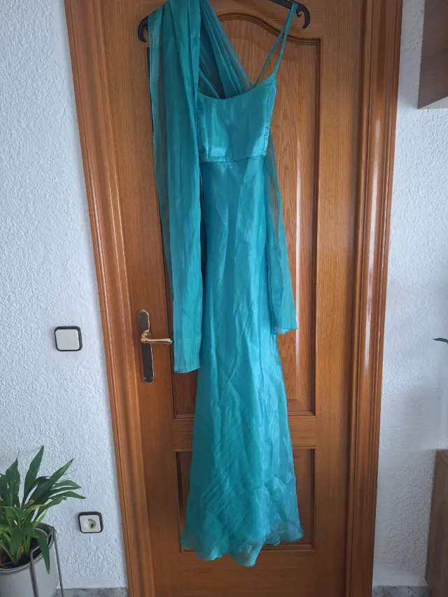 Vestido de fiesta largo color verde