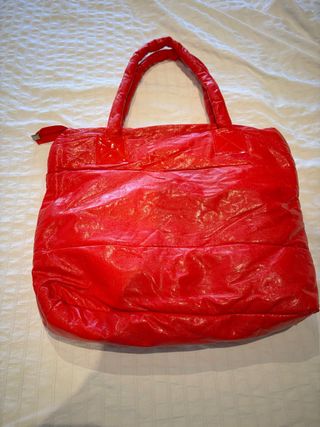 Bolso rojo acolchado