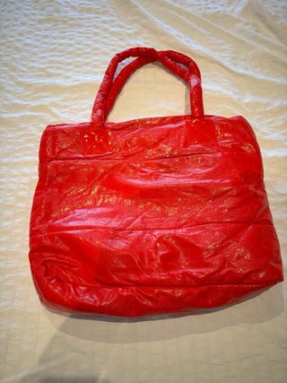 Bolso rojo acolchado