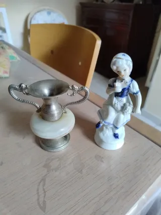 Vaso e statuetta soprammobile