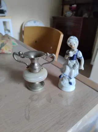 Vaso e statuetta soprammobile