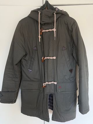 Parka verde de la marca Merc