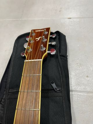 Guitarra Acústica Yamaha FG730S