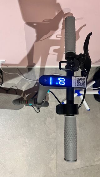 Patinete Eléctrico Negro y Gris