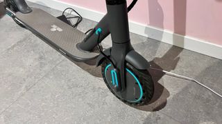 Patinete Eléctrico Negro y Gris